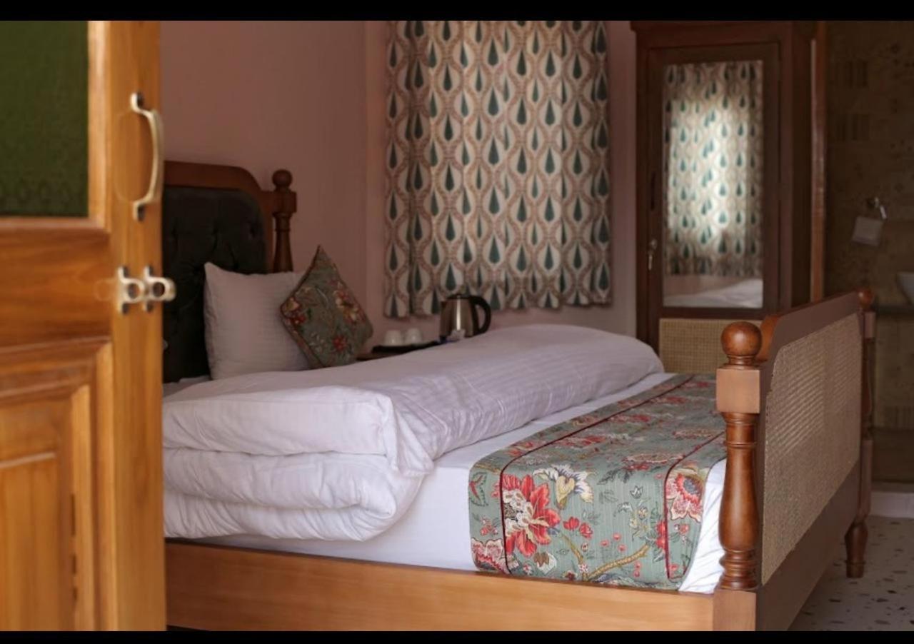 Kothipushkar Bed & Breakfast Luaran gambar
